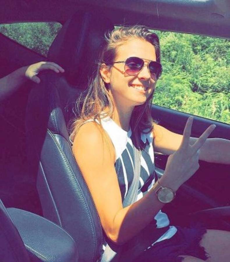 Djenifer Becker, la futbolista perfecta, es una muñeca y brillante en la cancha