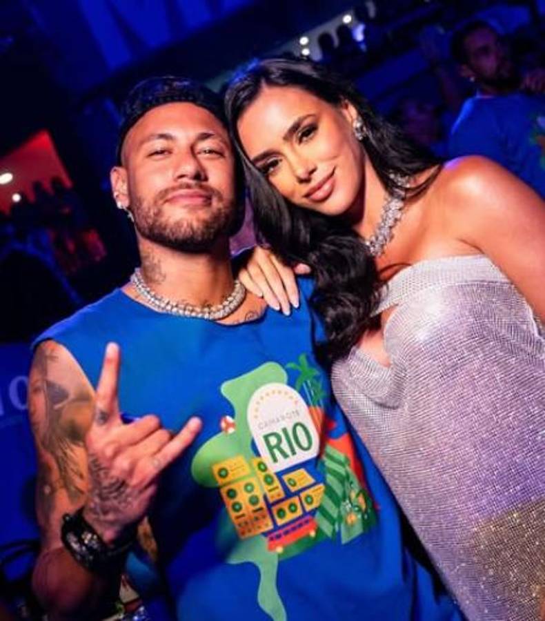 “¡Estoy de vuelta!”: Neymar y su novia brillaron en el carnaval de Río 2025; los jugadores que llevó el brasileño