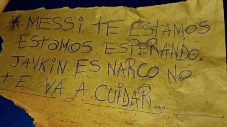 Llegaron armados, 14 balazos y una nota para Messi: “Te estamos esperando; Javkin es narco y no te va a cuidar”