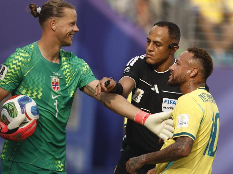 FIFA les concedió el deseo: la denuncia por el árbitro del Inglaterra - Argentina