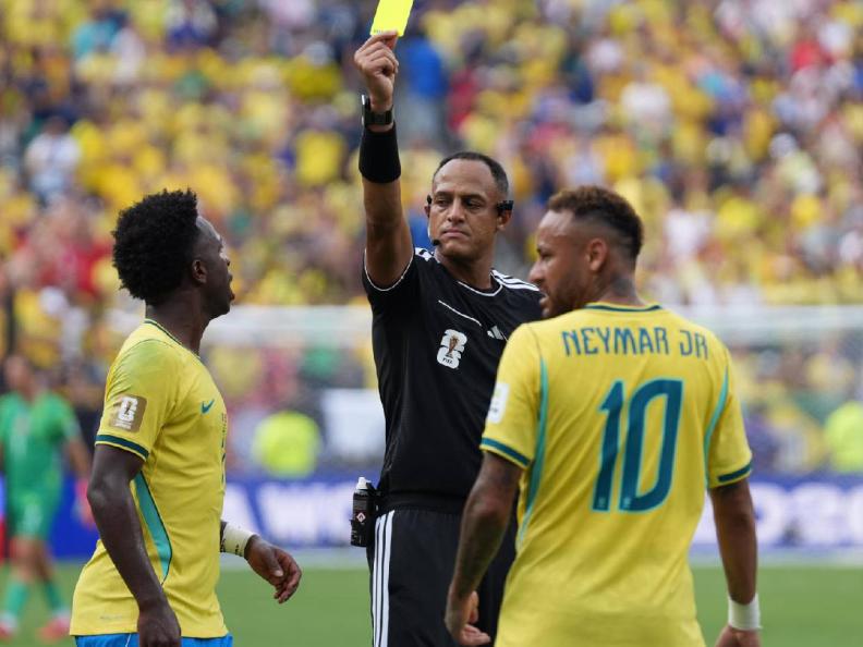 FIFA les concedió el deseo: la denuncia por el árbitro del Inglaterra - Argentina