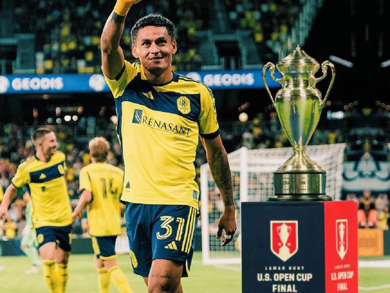 La MLS lo revela: los jugosos salarios que ganan los legionarios hondureños en USA