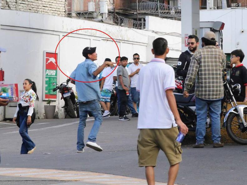 Ambientazo de la Ultra Fiel, aficionado fue capturado y bellas chicas engalanan el Nacional para el Olimpia - Real España