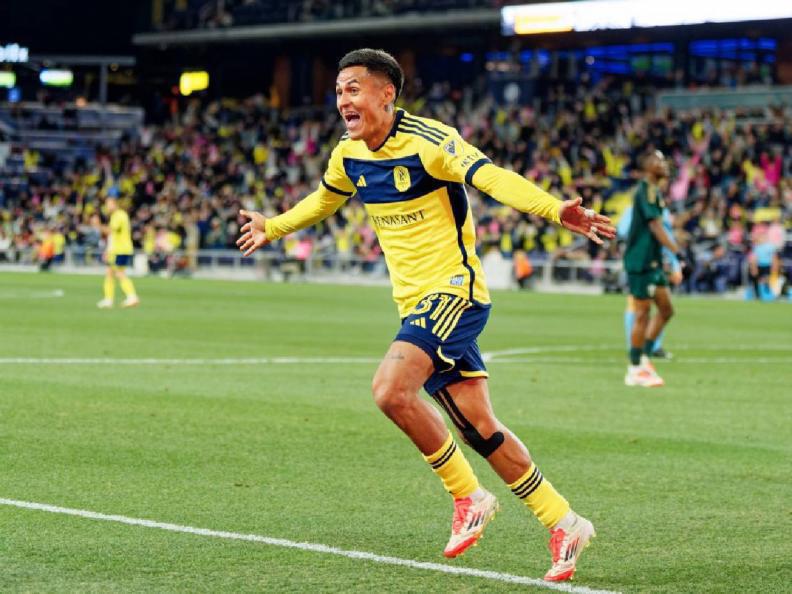 Olimpia con fichaje y bajas; se va de Motagua y en la MLS preguntan por Nixon Cruz