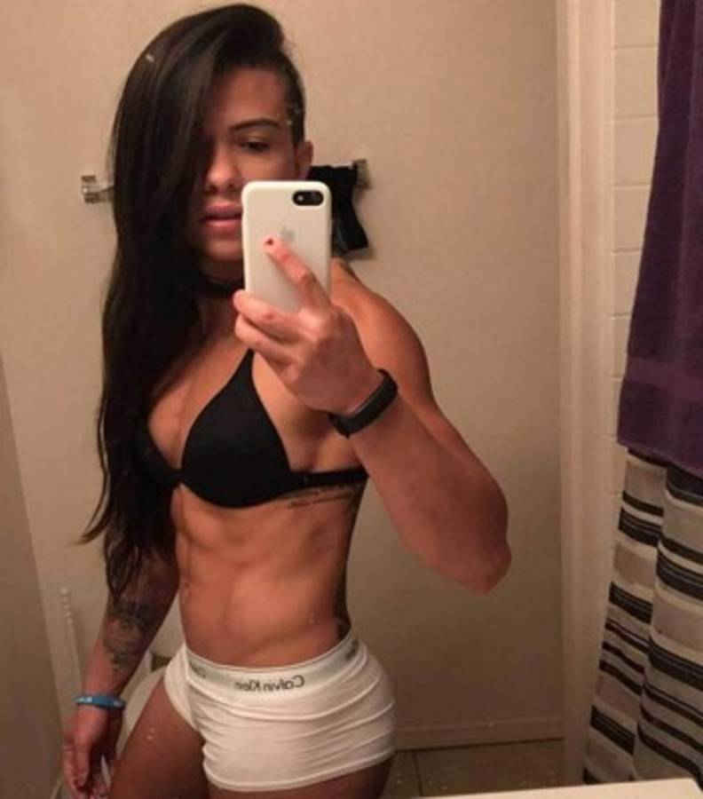 ¡Romance! Claudia Gadelha, peleadora de la UFC, está saliendo con una popular 'ring girl'