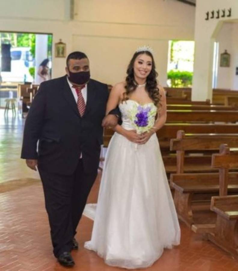 Exjugador del Olimpia se casa con hermosa paraguaya; figura del América de México lo felicita