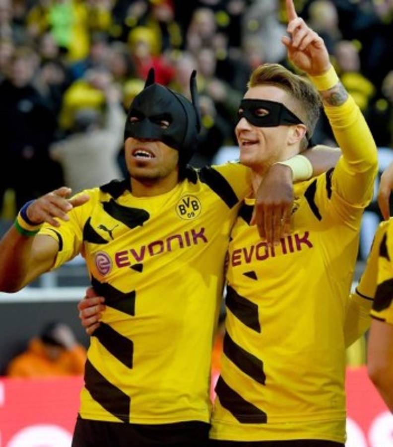 ¡A lo Alberth Elis! Aubameyang celebra triunfo del Arsenal al estilo del hondureño