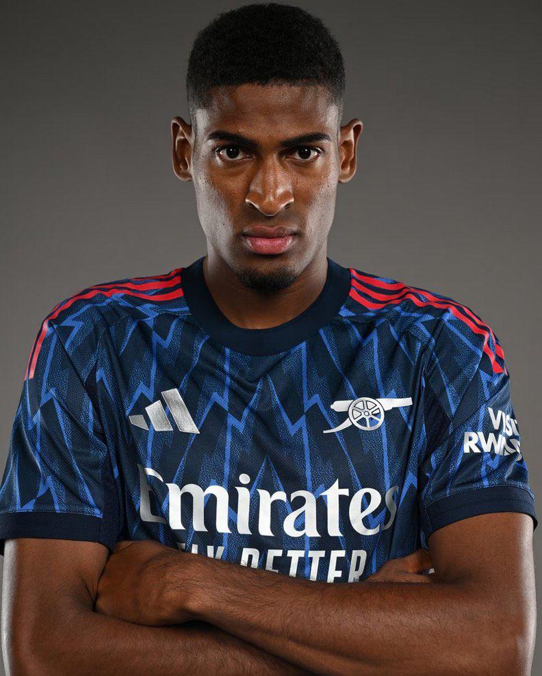 Real Madrid recibe duro réves del Liverpool, Guardiola sufre por 115 millones y el Bichito firma su nuevo contrato