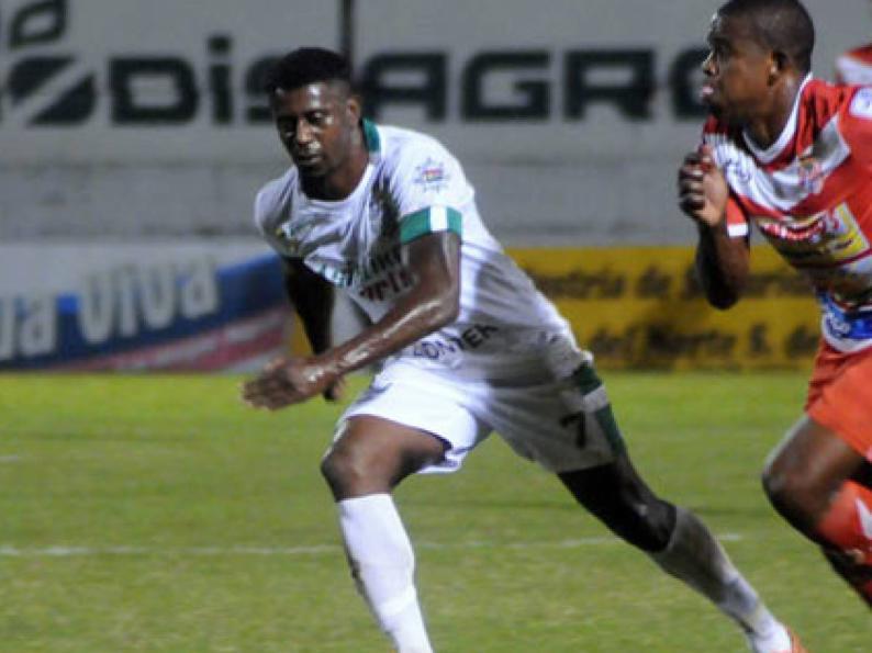 Edgar Álvarez reaparece y sorprende a todos: así fue visto El Mosky en Honduras