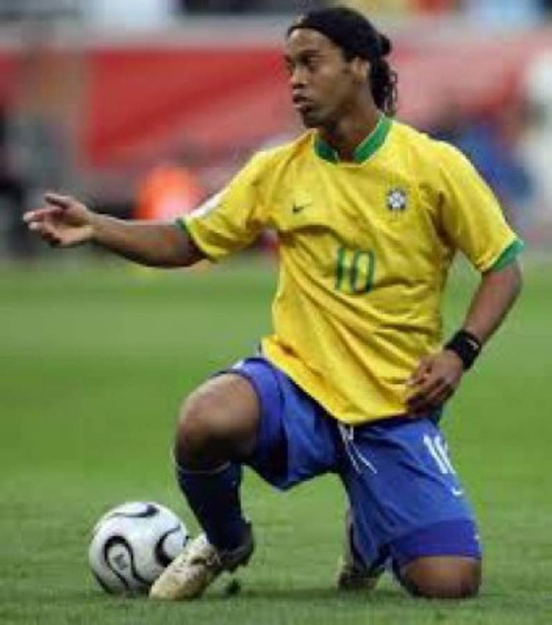 ¡La mágia existe! Ronaldinho deja el fútbol y acá un repaso de los mejores momentos de su carrera