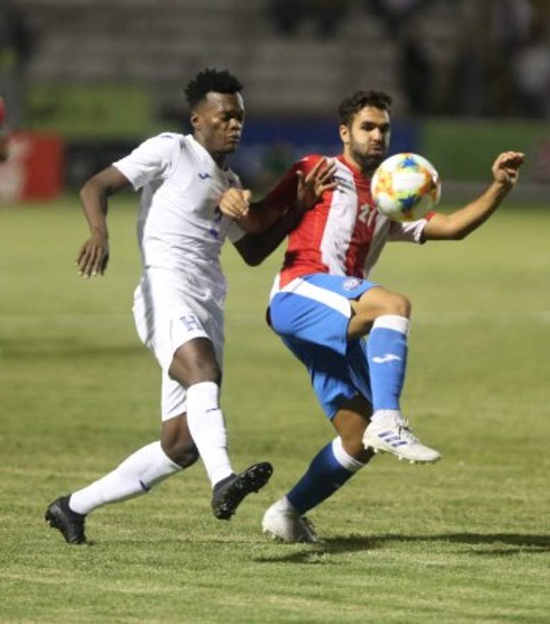 Los 37 futbolistas que ha probado Fabián Coito en sus siete meses en Honduras