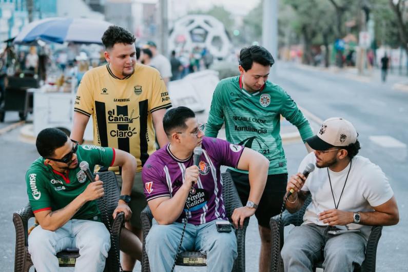Marathón celebra en la cara de Real España, fracaso aurinegro y locura en el Morazán