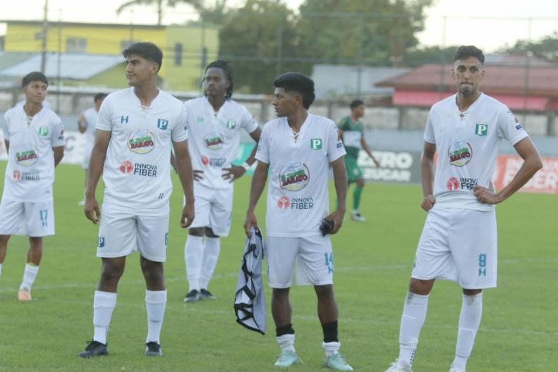 Marathón celebra en la casa de Platense, tristeza en Puerto Cortés, el gesto de Pablo Lavallén y el tremendo error del árbitro