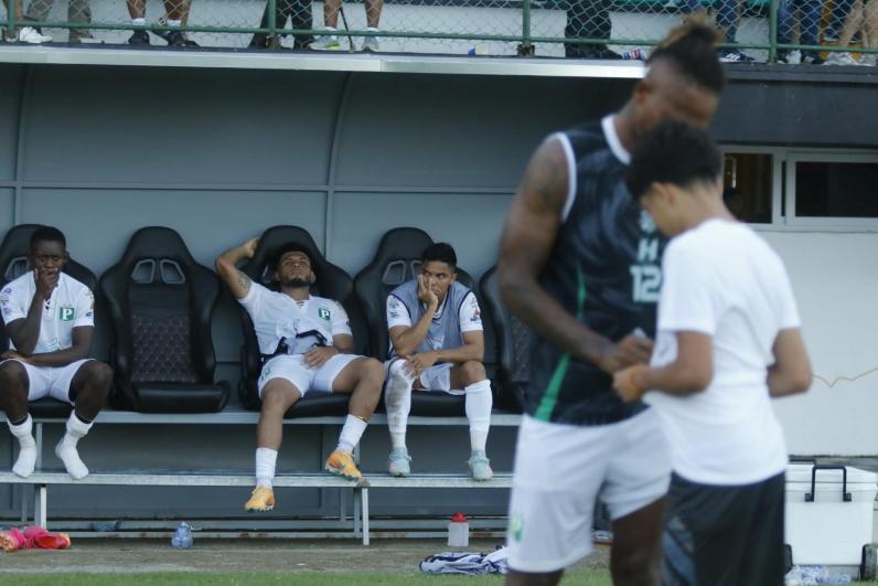 Marathón celebra en la casa de Platense, tristeza en Puerto Cortés, el gesto de Pablo Lavallén y el tremendo error del árbitro