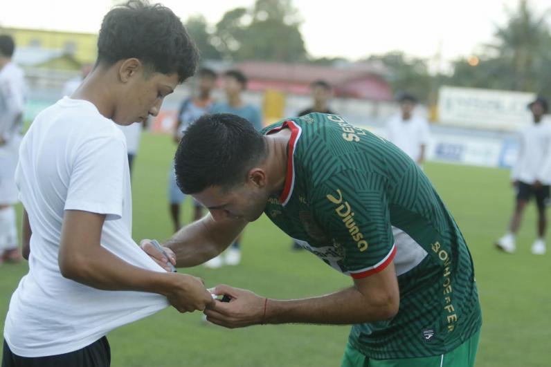 Marathón celebra en la casa de Platense, tristeza en Puerto Cortés, el gesto de Pablo Lavallén y el tremendo error del árbitro