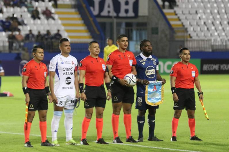 Señalan al culpable del ridículo de Alianza, Motagua se divierte y bronca con el árbitro