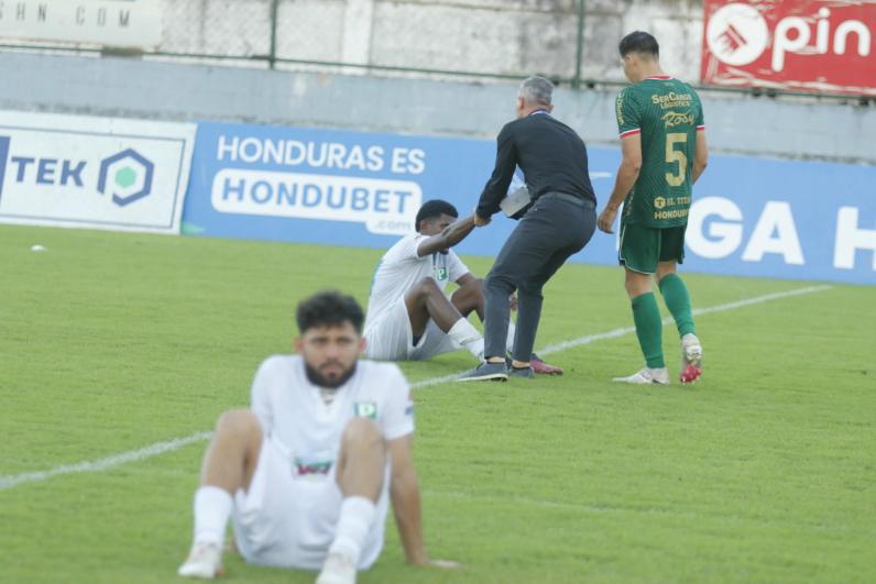 Marathón celebra en la casa de Platense, tristeza en Puerto Cortés, el gesto de Pablo Lavallén y el tremendo error del árbitro