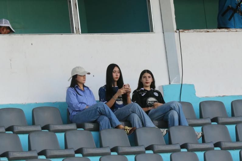 Olimpia, Motagua y Real España perjudicados por los árbitros; Marathón rompe mala racha y lindas chicas en los estadios