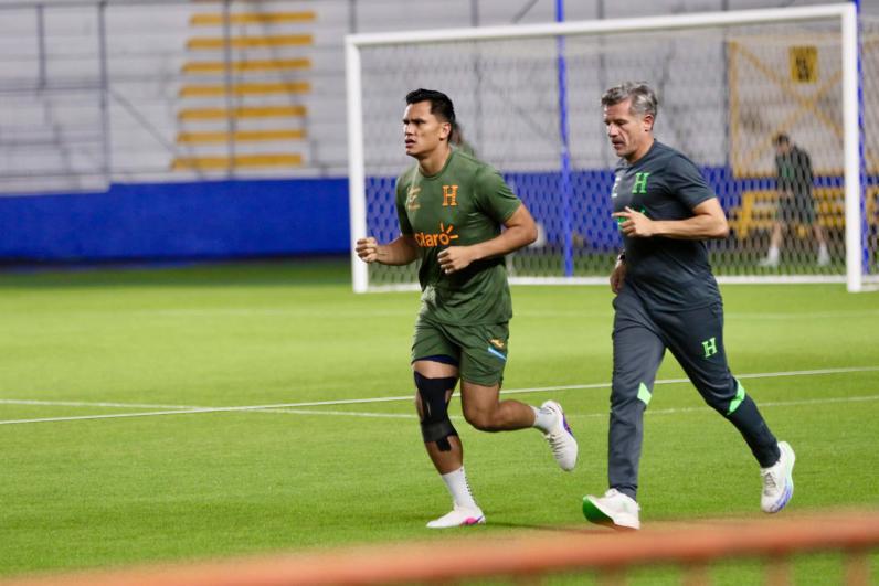 La contundente decisión de Molina en el entreno y futbolista preocupa a Honduras