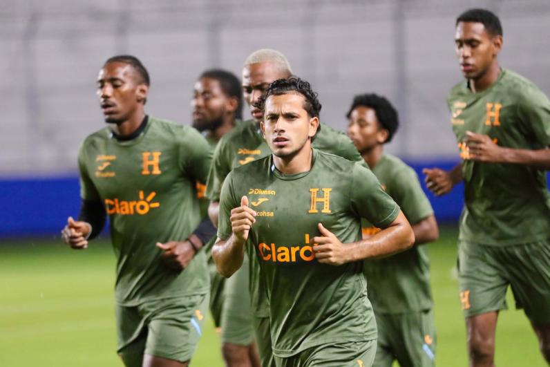 La contundente decisión de Molina en el entreno y futbolista preocupa a Honduras