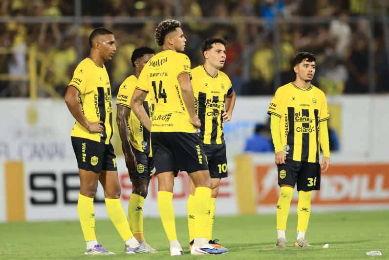 Marathón celebra en la cara de Real España, fracaso aurinegro y locura en el Morazán