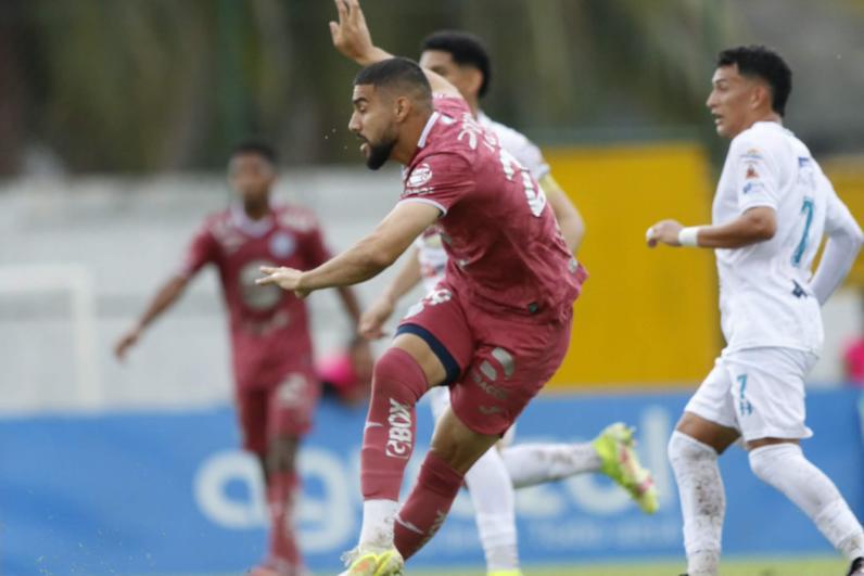 El héroe de Motagua ante Platense, error arbitral que no aprovechó el Ciclón y las bellas chicas en el Excélsior