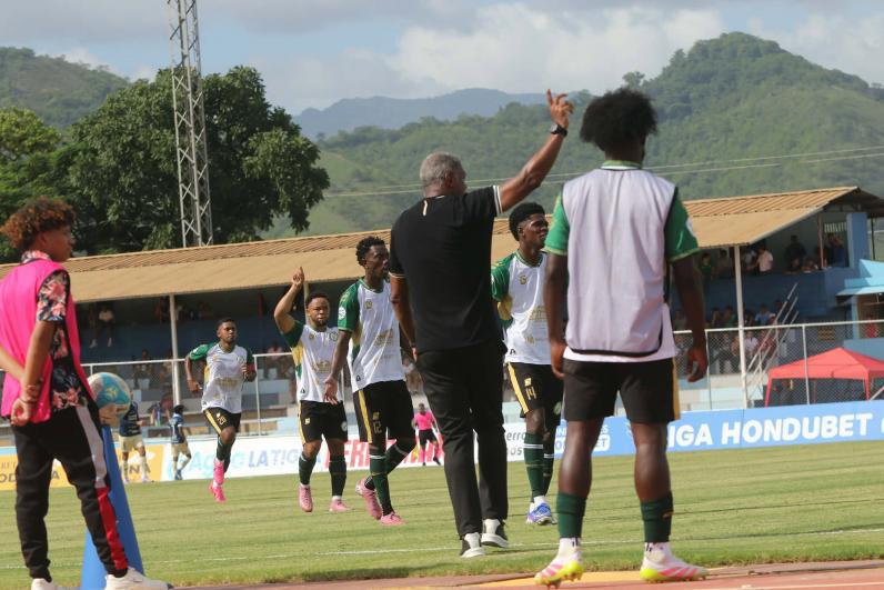 ¿Era el debut de Jeremy? La polémica de la jornada y fichaje de Motagua en alerta
