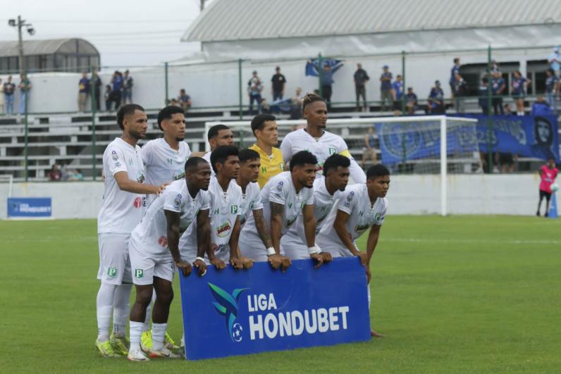 El héroe de Motagua ante Platense, error arbitral que no aprovechó el Ciclón y las bellas chicas en el Excélsior