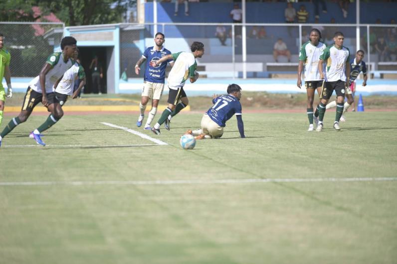 ¿Era el debut de Jeremy? La polémica de la jornada y fichaje de Motagua en alerta