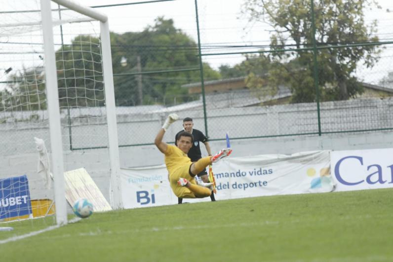 El héroe de Motagua ante Platense, error arbitral que no aprovechó el Ciclón y las bellas chicas en el Excélsior