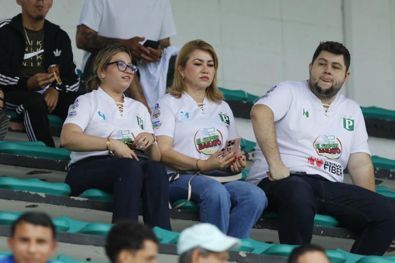 El héroe de Motagua ante Platense, error arbitral que no aprovechó el Ciclón y las bellas chicas en el Excélsior