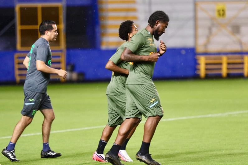 La contundente decisión de Molina en el entreno y futbolista preocupa a Honduras
