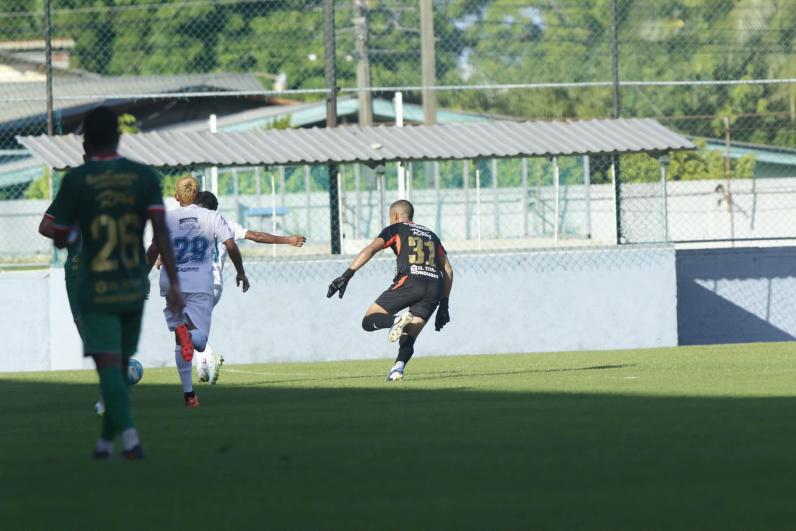 Marathón celebra en la casa de Platense, tristeza en Puerto Cortés, el gesto de Pablo Lavallén y el tremendo error del árbitro