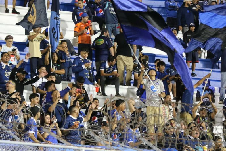 Señalan al culpable del ridículo de Alianza, Motagua se divierte y bronca con el árbitro
