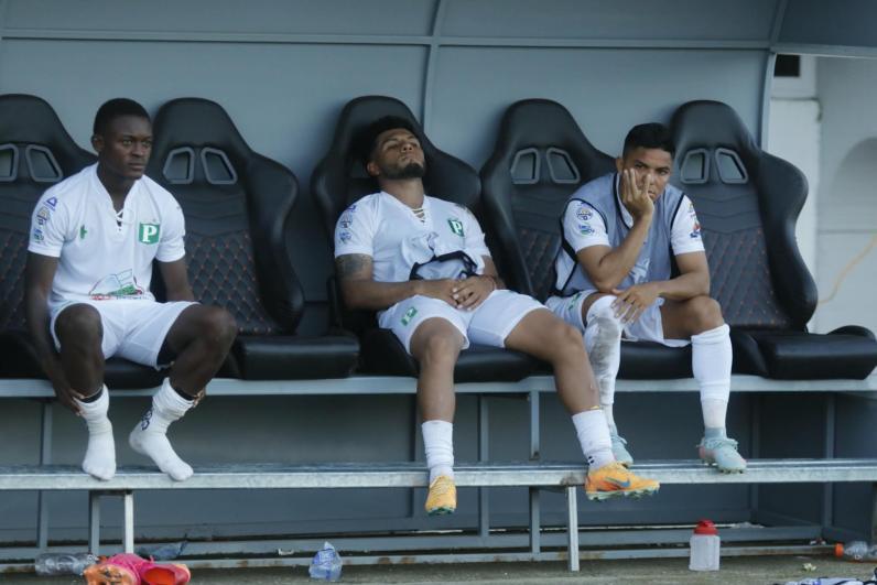 Marathón celebra en la casa de Platense, tristeza en Puerto Cortés, el gesto de Pablo Lavallén y el tremendo error del árbitro