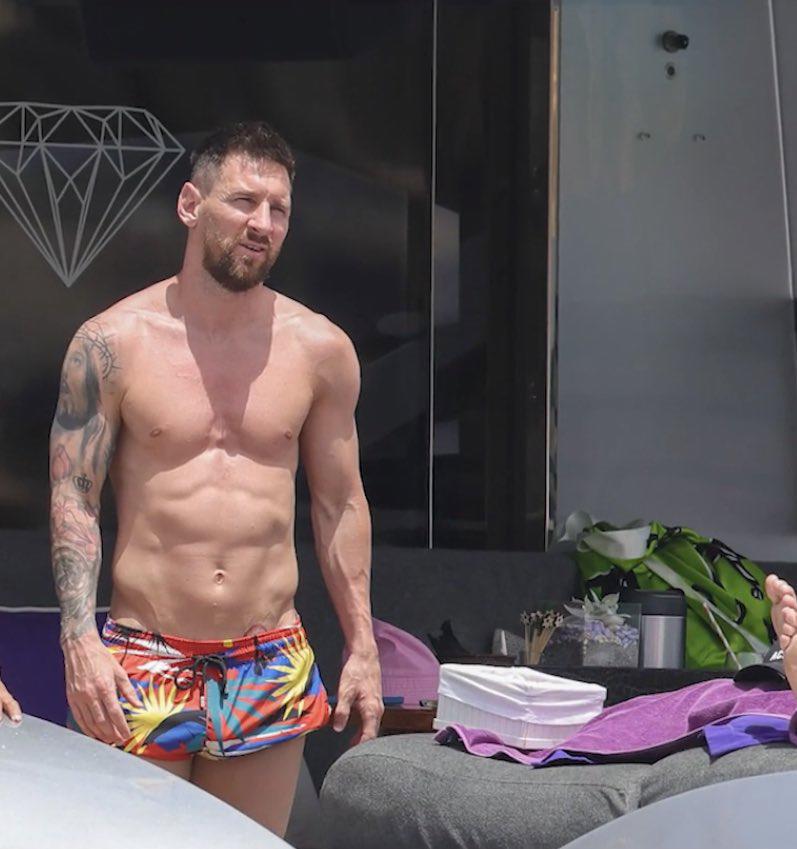 Antonela Roccuzzo deslumbra: Así son las vacaciones de Lionel Messi en Ibiza; Esta famosa pareja los acompañó