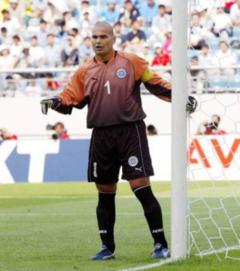 Estos son los grandes porteros que también son goleadores