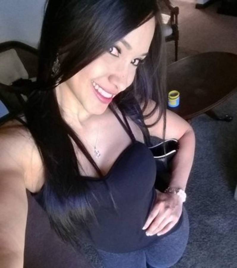 La selfies más sexys de la reina del fitness hondureña, Mabiza Caravante