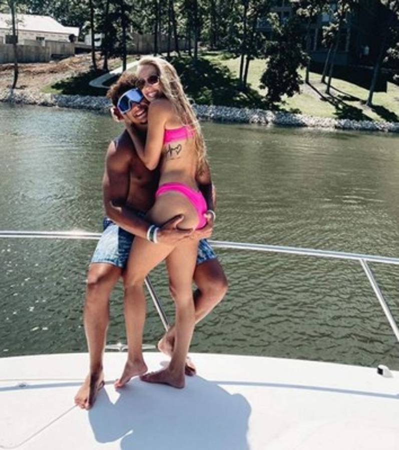 La futbolista Brittany Matthews, ardiente en sus vacaciones con el MVP del Super Bowl 2020