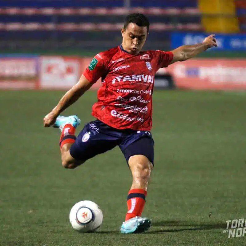 Fichajes en Centroamérica: Moya suena fuerte en club grande de Guatemala, Medford dirigirá a hondureño y Manfred Ugalde, camino a la Premier League