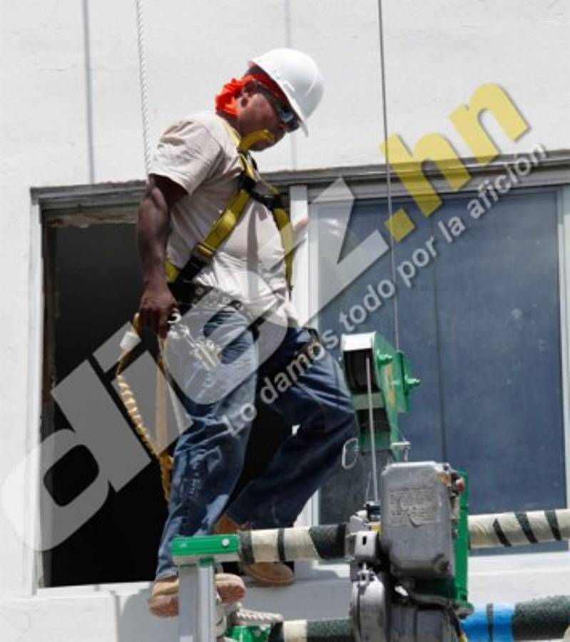 Así es la vida de Martín Castro trabajando en la construcción en Miami