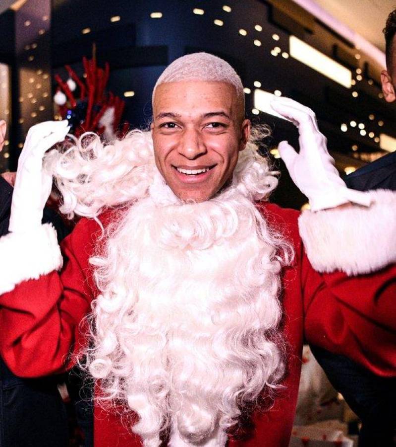 Brutal gesto de Mbappé y jugador del Barça sorprende: así pasan los cracks las fiestas de Navidad 2021