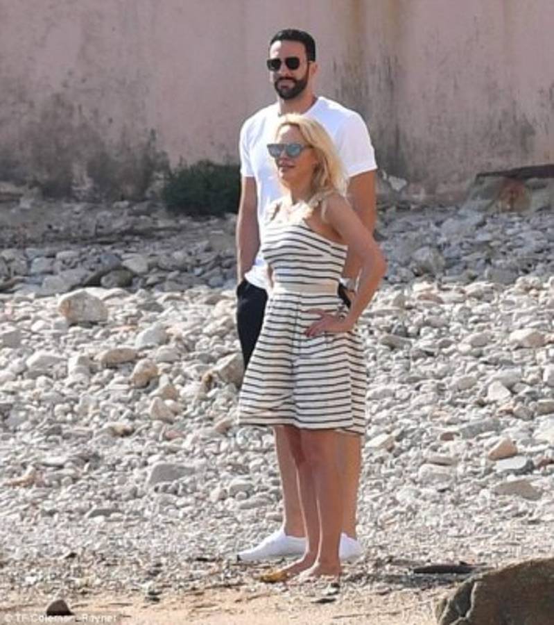 Pamela Anderson habría flechado a jugador de Francia