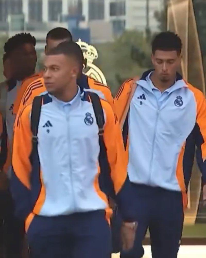 El infiltrado en el Bernabéu, Vinicius cambió de look y personalidades hondureñas en el Clásico Madrid - Barça
