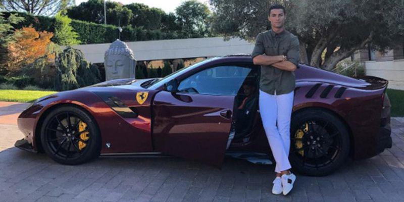 ¡Una belleza! Cristiano Ronaldo añadió otra máquina a su brutal colección: se confirma en cuánto está valorado su garaje