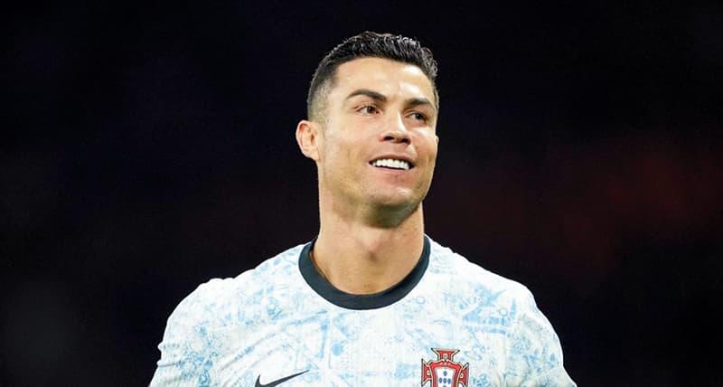 Topuria, campeón de UFC, fulmina a Cristiano Ronaldo luego de su crítica negativa: “todos reflejamos nuestra...”