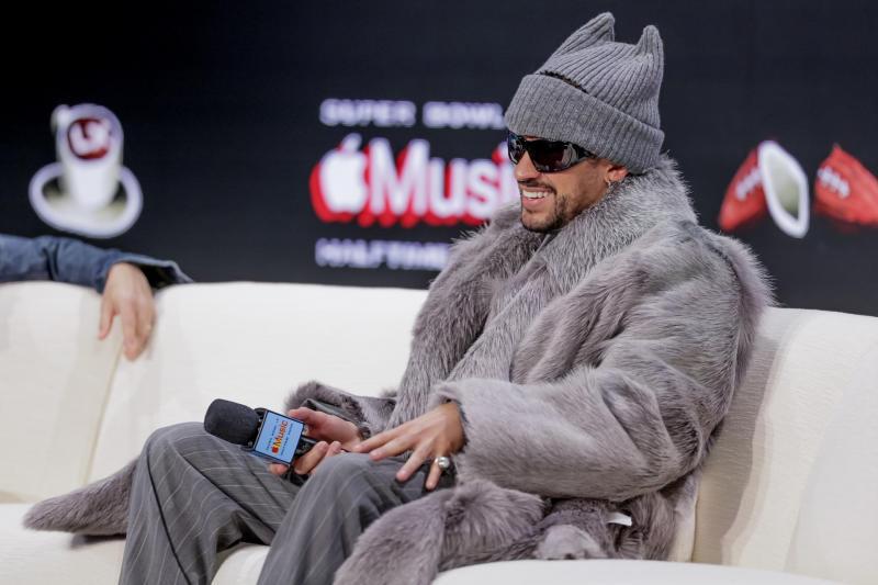 Bad Bunny sorprende con anuncio sobre su show en el Super Bowl LIX y hace petición: Aprendan a bailar y hagan...