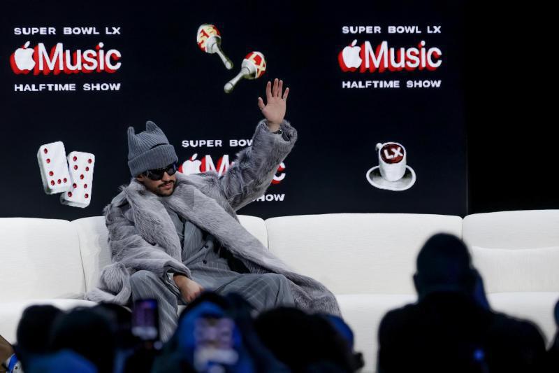 Bad Bunny sorprende con anuncio sobre su show en el Super Bowl LIX y hace petición: Aprendan a bailar y hagan...