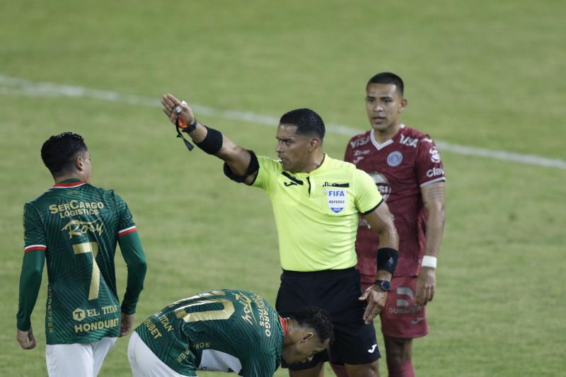 Choloma desató el terremoto en Real España, traición a la Máquina; jugador cortado en Marathón llega al estadio