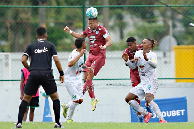 El héroe de Motagua ante Platense, error arbitral que no aprovechó el Ciclón y las bellas chicas en el Excélsior
